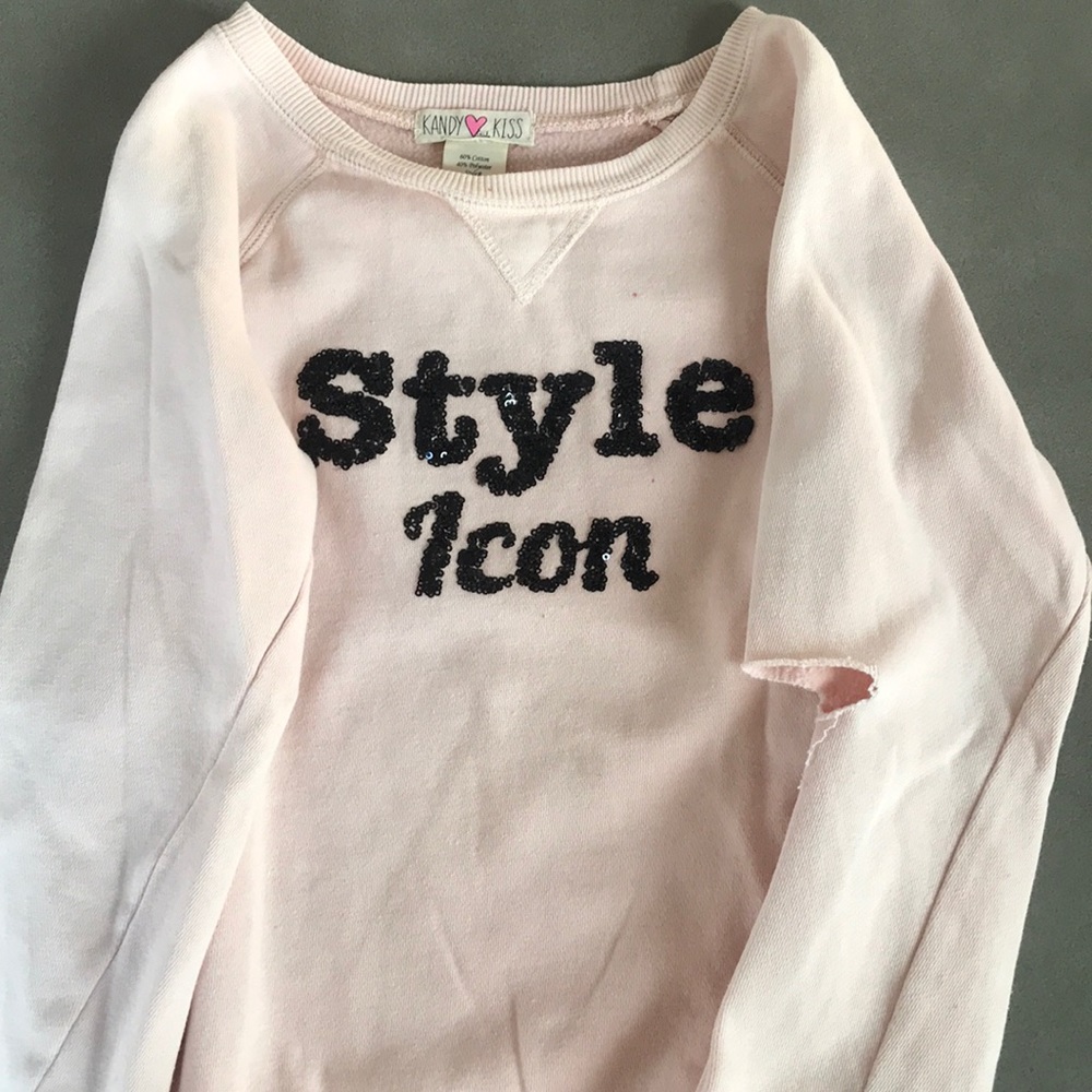 pink sweatshirt